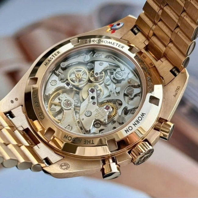Omega Speedmaster Moonwatch Professional 42mm 18k Sedna™ gold 310.60.42.50.01.001 4