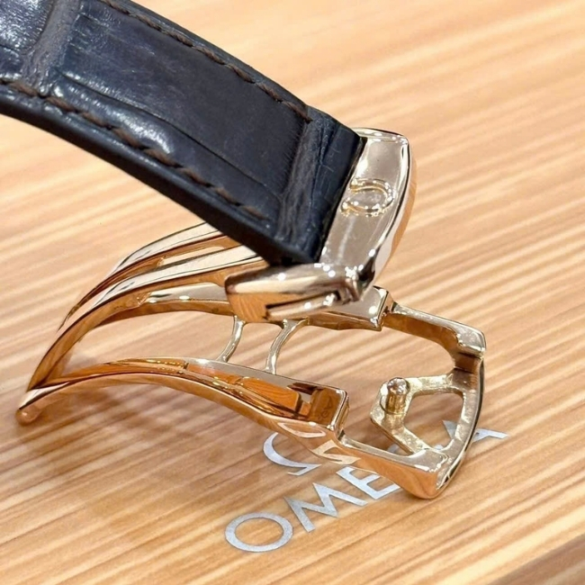 Omega hour vision vàng đúc 18k mặt số nâu Brown 41mm - cọc số la mã 2