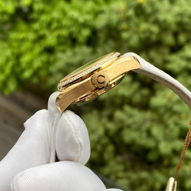 Omega nữ Aqua Terra 150M Co-Axial 231.58.30.20.55.002 MOP Gold 18K Diamond 7