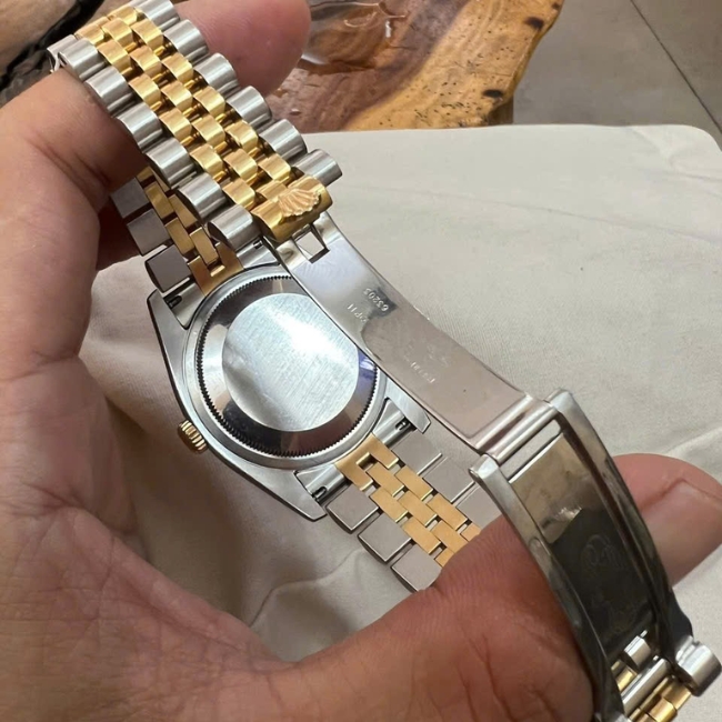 Rolex DateJust - seri Z - máy 3135 - mặt vi tính vàng - cọc kim - Jubilee demi 18k 5
