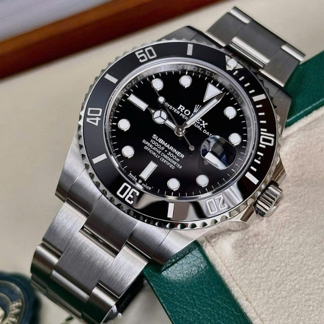 Rolex Submariner Date 126610LN 41mm - mặt số đen - Niềng Ceramic 1