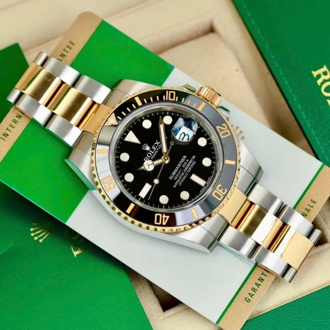 Rolex Submariner Date mặt số đen Demi vàng 18k 40mm - cọc số dạ quang 3