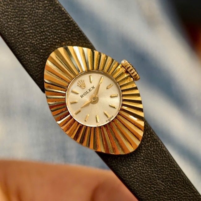 Rolex nữ Chameleon 9667 Vàng đúc 18k - máy cót tay 1