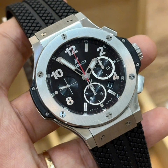 Hublot Big Bang Titanium Chronograph 301.SX.130.RX 44mm mặt số đen 3