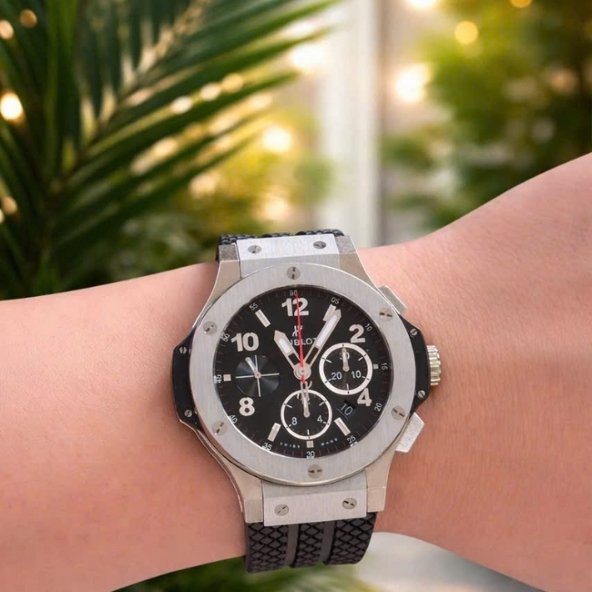 Hublot Big Bang Titanium Chronograph 301.SX.130.RX 44mm mặt số đen 8
