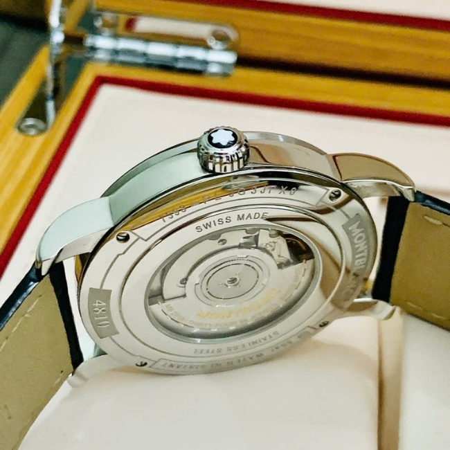 Montblanc Star Dual Time 114857 42mm - mặt trắng vân sóng Automatic 5
