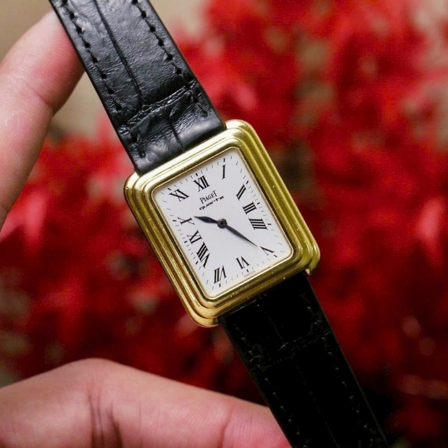 Piaget tank vàng đúc 18k 74121 Quartz - mặt trắng máy pin 2 kim 2