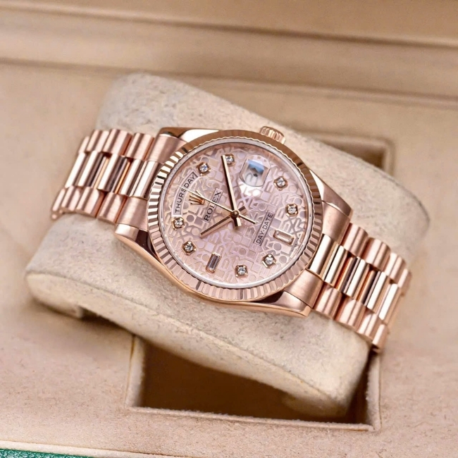 Rolex Day Date 118235 vi tính hồng - cọc số kim cương - Diamond Baguette 69 4