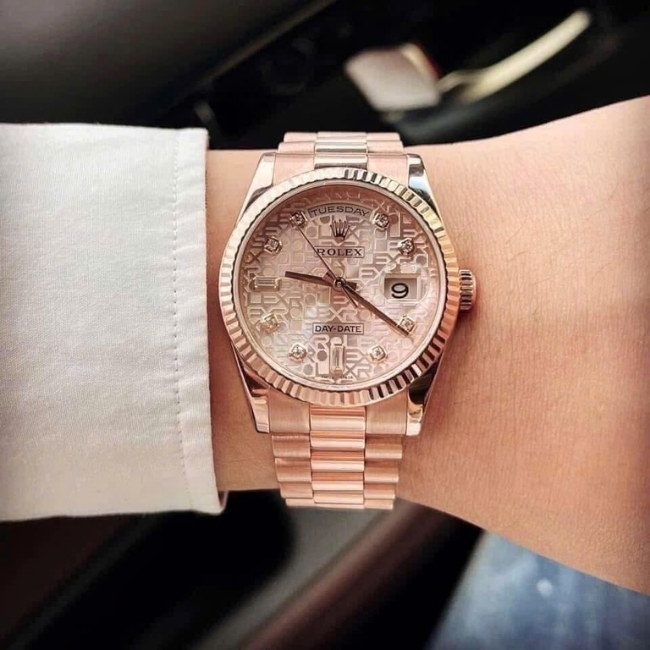 Rolex Day Date 118235 vi tính hồng - cọc số kim cương - Diamond Baguette 69