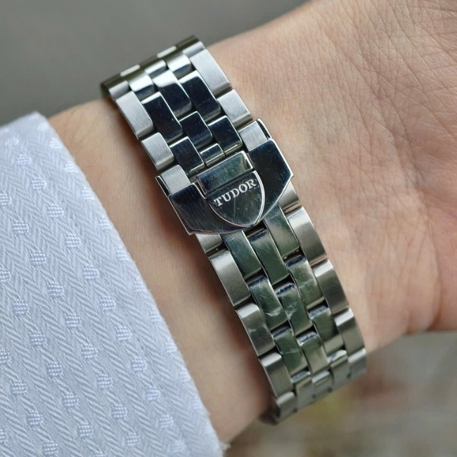 Tudor 56000-0004 Glamour Day Date - Jacquard Silver-Diamond 4