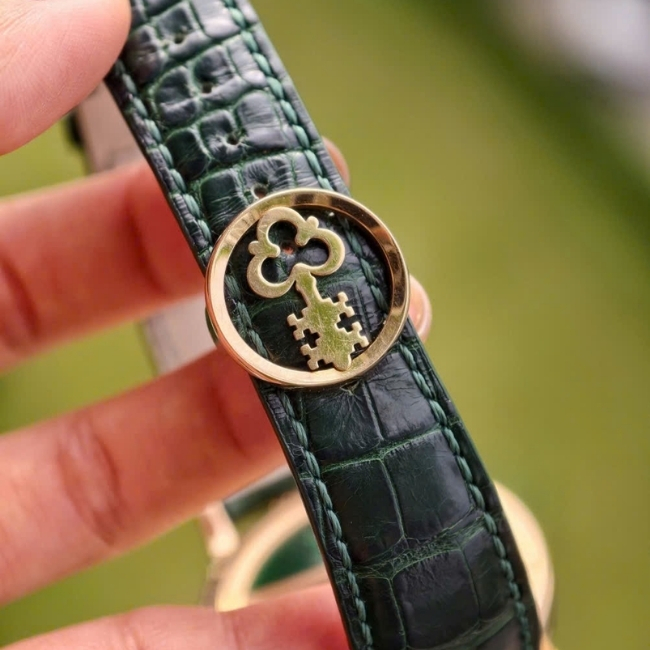 Corum Golden Bridge 39 B113_03292 - 113.000.85_0F17 DV91R 18k Diamond 8
