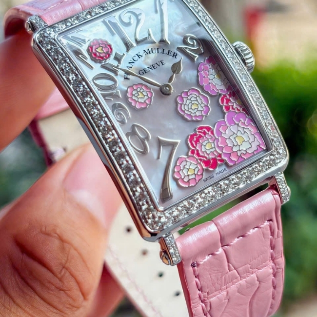 Franck Muller Long Island Diamond 952 QZ Limited Edition 66 chiếc - bản thép 5