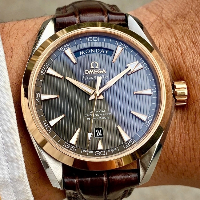 Omega Aqua Terra Daydate Bezel 18k - bản dây da - 41.5mm - Mặt số đen - Máy 8602 9
