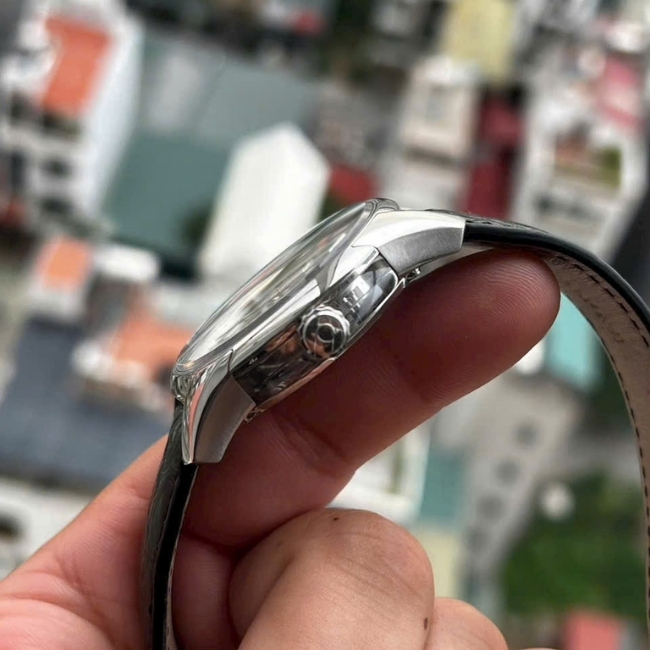 Omega De Ville Hour vision - mặt đen - Vỏ Shaphire trong suốt - 41mm 3