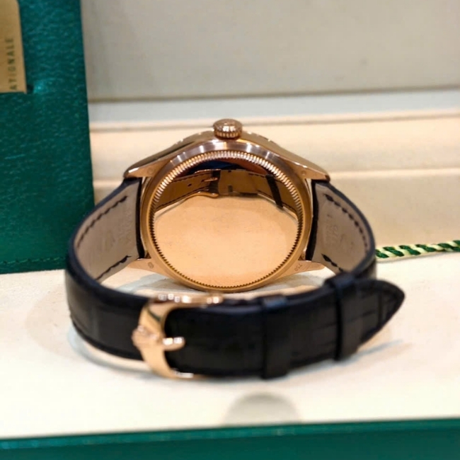 Rolex Cellini 39mm M50505 18k Rosegold black dial 2