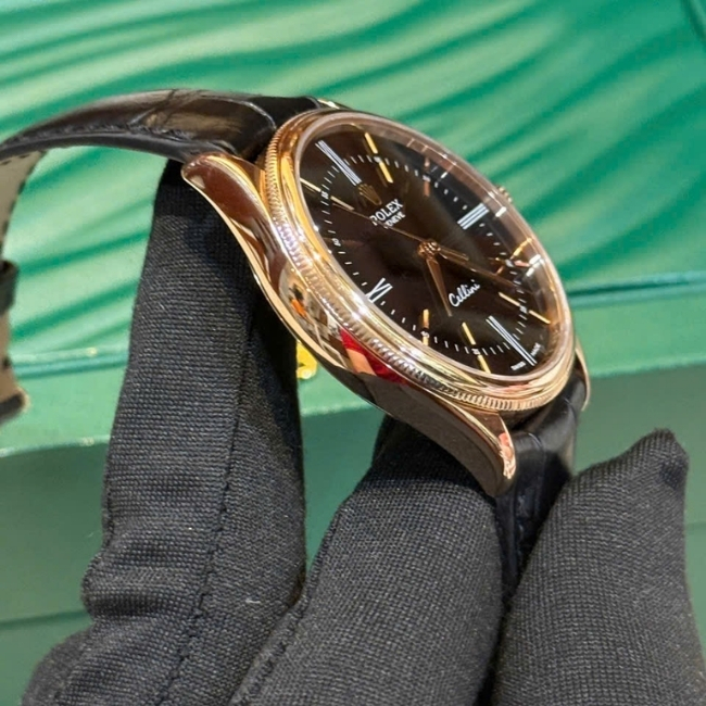 Rolex Cellini 39mm M50505 18k Rosegold black dial 5
