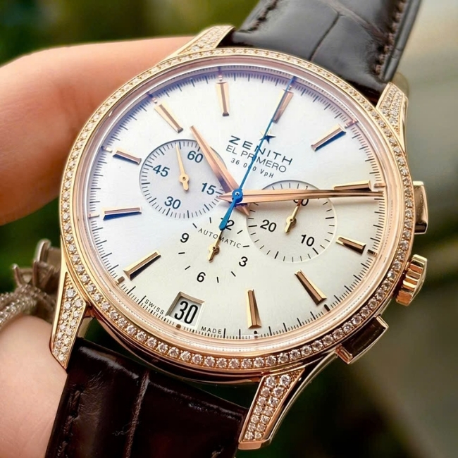 Zenith Captain Chronograph Vàng khối 18k 42mm Bezel Diamond- mặt trắng cọc vạch 4