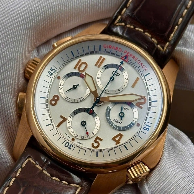 Girard Perregaux R&D 01 Vàng đúc 18k Chronograph dial panda ngược 49931 43mm 1