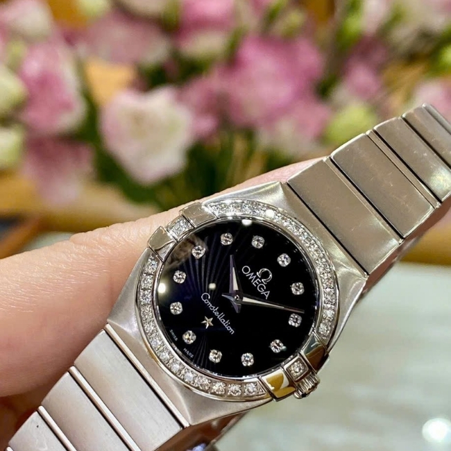 Omega Constellation Black Diamond Quartz 24mm 123.15.24.60.51.001 4