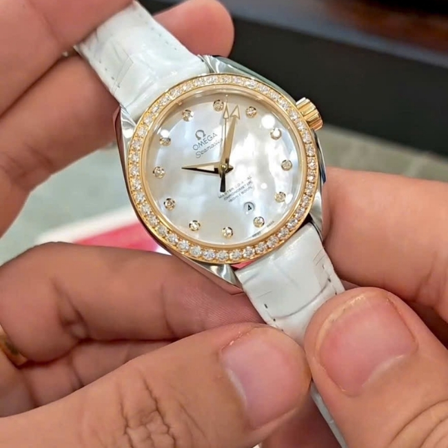 Omega Lady Niềng Vàng 18k Full Kim Cương Khảm Trai MOP 34mm Auto 8520 3