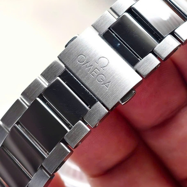 Omega Seamaster Aqua Terra Small Seconds 41mm 220.12.41.21.03.005 3