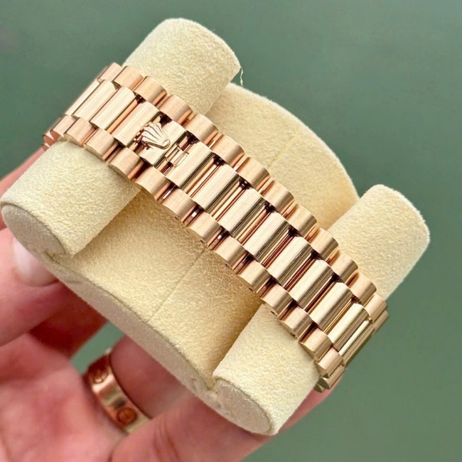 Rolex Day Date 40mm 228235 - mặt trắng 18k Rose Gold 3