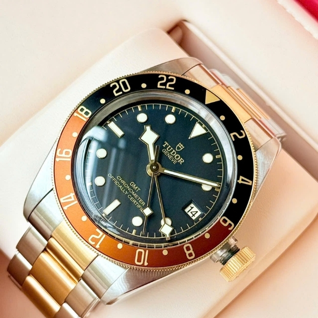 Tudor GMT Black Bay demi vàng 18k - Black Dial 41mm 2