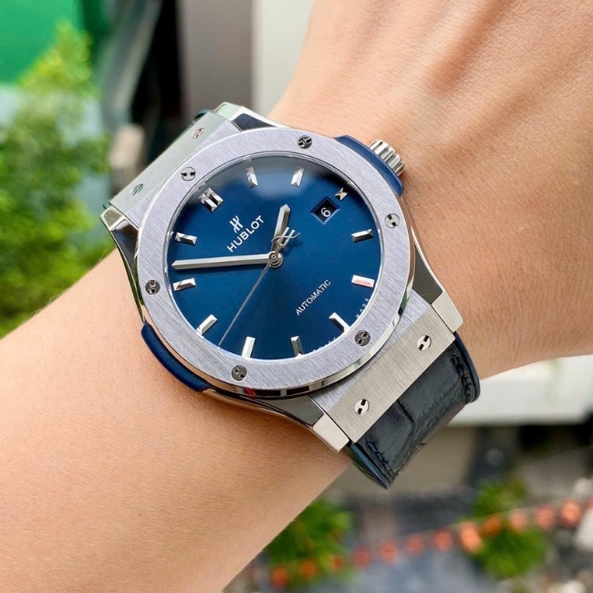 Hublot CF Titanium 42mm mặt xanh dương - 3 kim 1 lịch Auto 2