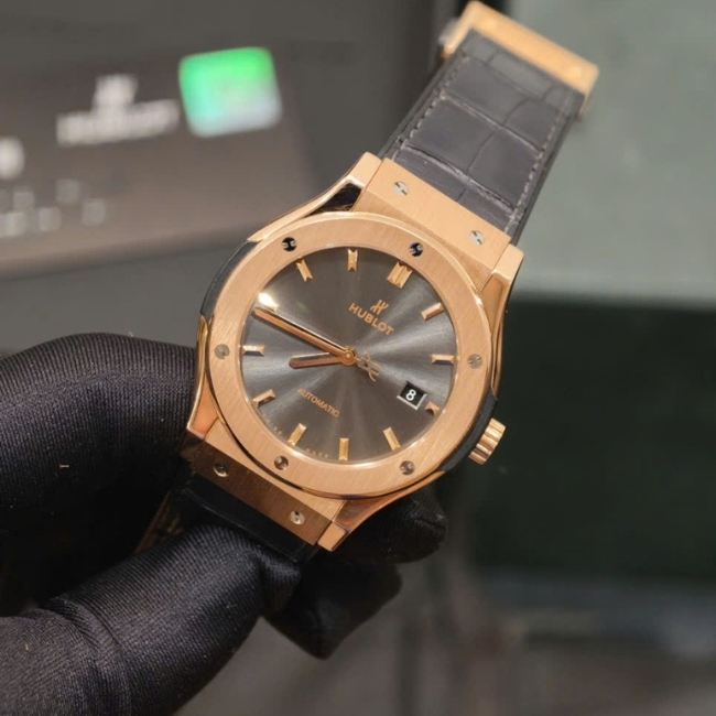 Hublot Classic Fusion 18k King Gold grey xám trải tia Auto 42mm 5