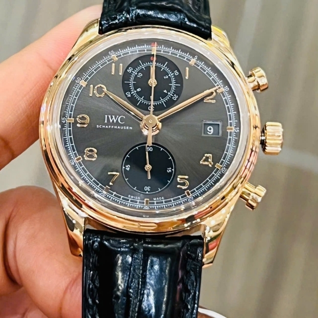 IWC PORTUGIESER CHRONOGRAPH CLASSIC Vàng đúc 18k 42mm mặt tia xám 1