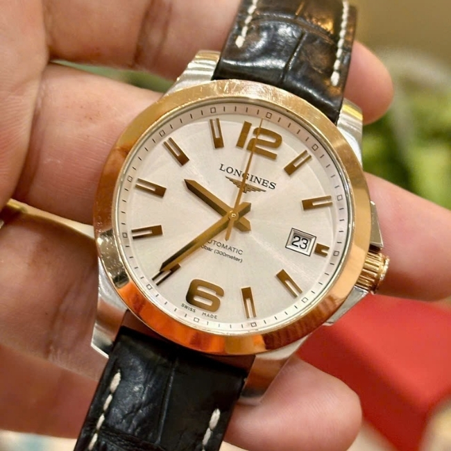 Longines Hydro Conquest Diver 300 Demi 18K L36765767 39mm 3