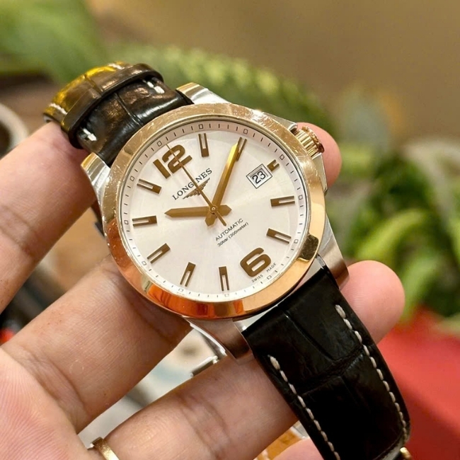 Longines Hydro Conquest Diver 300 Demi 18K L36765767 39mm 5