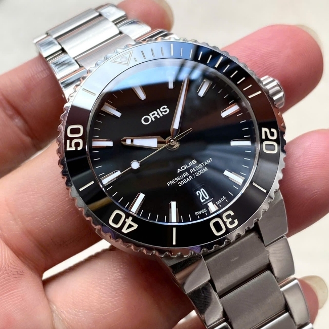 ORIS AQUIS DATE CALIBRE 400 01 400 7769 4154-07 8 22 09PEB Black Dial Bezel Ceramic 4