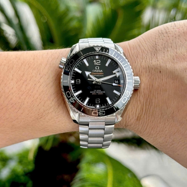 Omega Planet Ocean 600M Black Dial 43.5mm 215.30.44.21.01.001 1