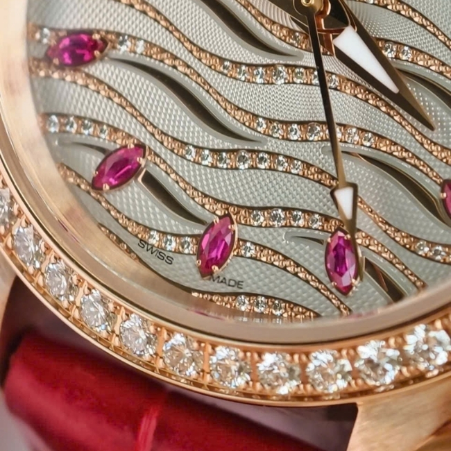 Omega Seamaster Aqua Terra 150M 220.58.34.20.99.004 34mm Sedna Gold 18k Diamond 5