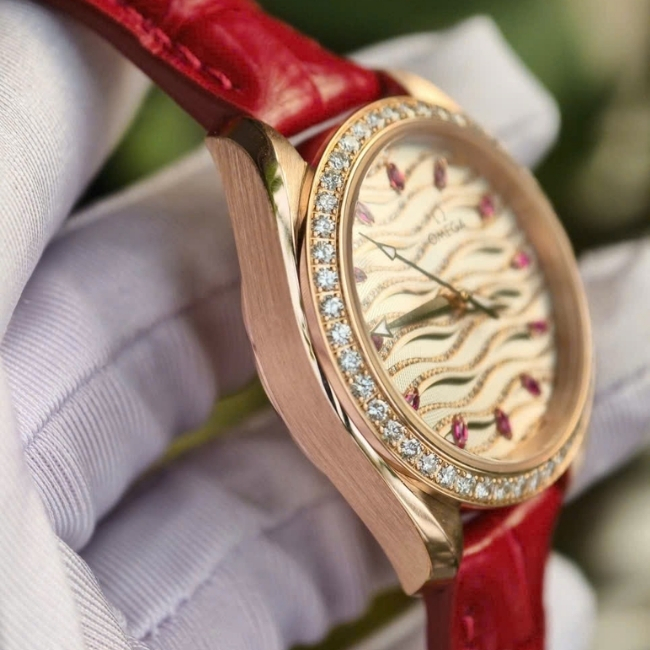 Omega Seamaster Aqua Terra 150M 220.58.34.20.99.004 34mm Sedna Gold 18k Diamond 6
