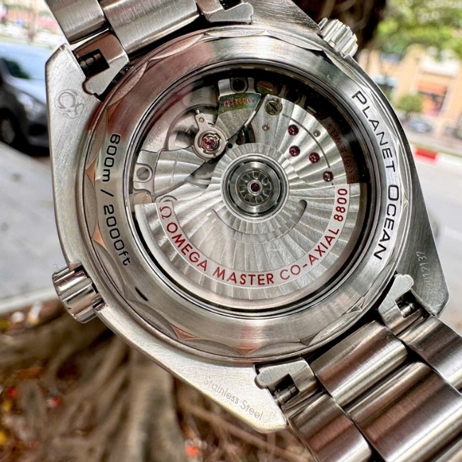 Omega Seamaster Planet Ocean 600M Master Chronometer 215.30.40.20.01.001 3