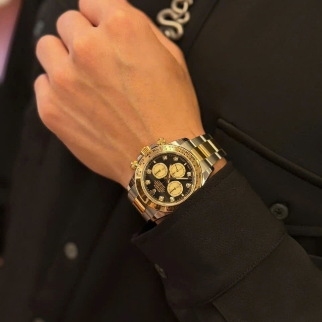 Rolex Cosmograph Daytona 40mm 126503 Vàng Kim 18k Mặt Đen Kim cương 4