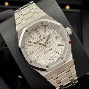 Audemars Piguet Royal Oak 37mm - White Dial Auto 1