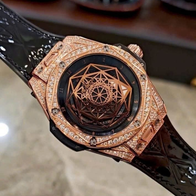 Hublot Big Bang Sang Bleu King Gold One Click Full Diamond 465.OS.1181.VR.1704.MXM18 1