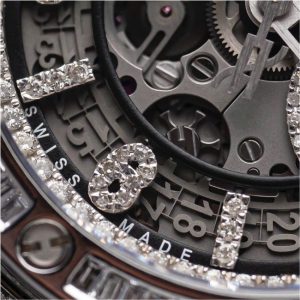 Hublot Big Bang Unico Skeleton Full Diamond 42mm 5