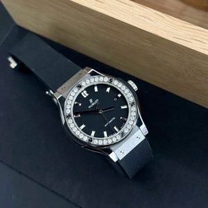 Hublot Classic Fusion Titanium Diamond 33mm 582.NX.1170.RX.1204 kim zin hãng 3