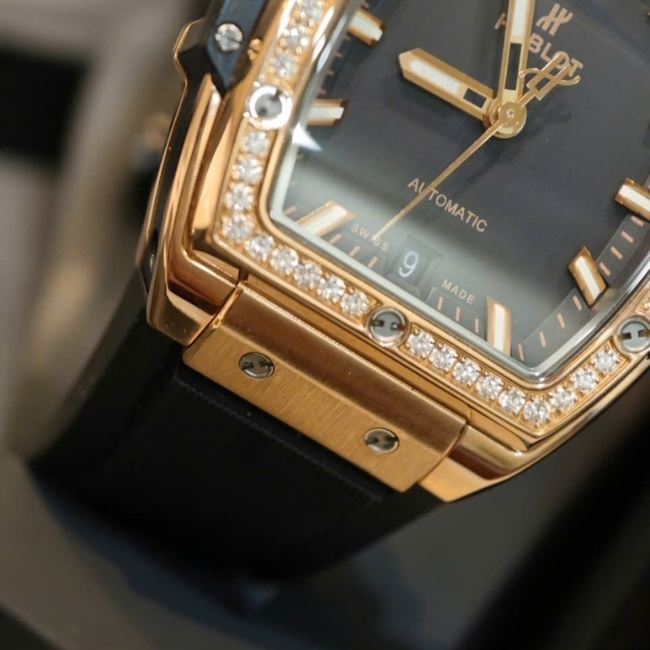 Hublot Spirit Of Big Bang 18k King Gold 39mm - Niềng kim cương zin hãng - Black Dial 3