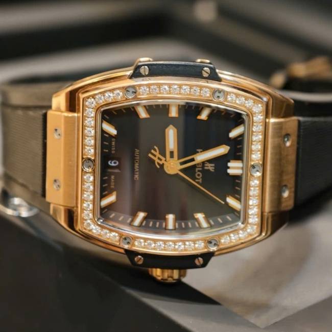 Hublot Spirit Of Big Bang 18k King Gold 39mm - Niềng kim cương zin hãng - Black Dial 4