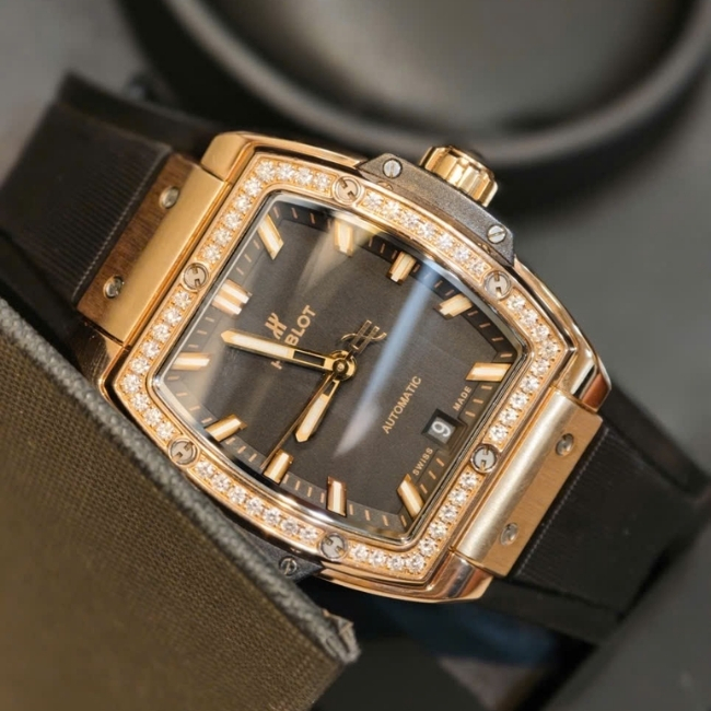 Hublot Spirit Of Big Bang 18k King Gold 39mm - Niềng kim cương zin hãng - Black Dial 8