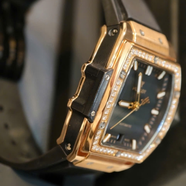 Hublot Spirit Of Big Bang 18k King Gold 39mm - Niềng kim cương zin hãng - Black Dial 9
