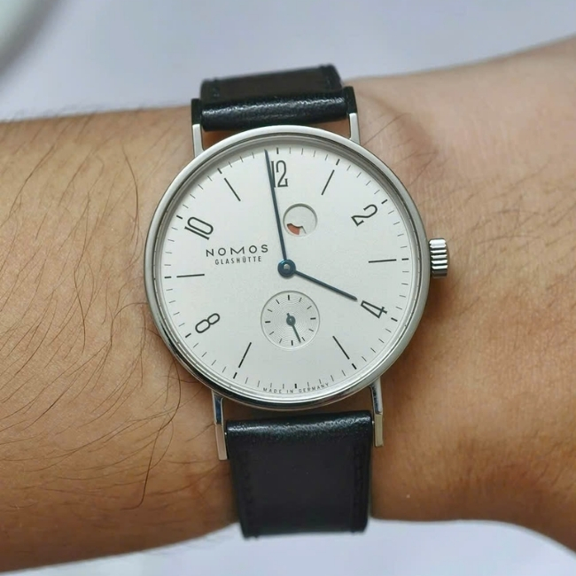 Nomos Glashutte Tangente Power Reserve 172 -35mm Manual winding 1