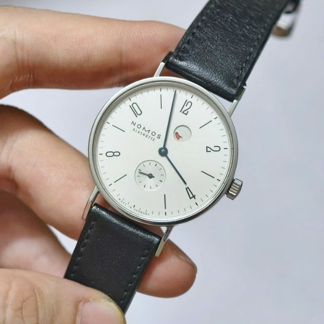 Nomos Glashutte Tangente Power Reserve 172 -35mm Manual winding 3