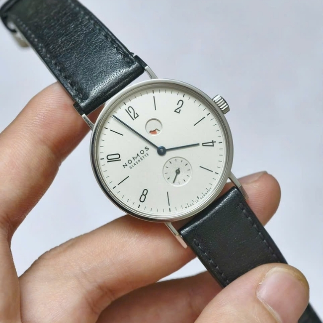 Nomos Glashutte Tangente Power Reserve 172 -35mm Manual winding 4