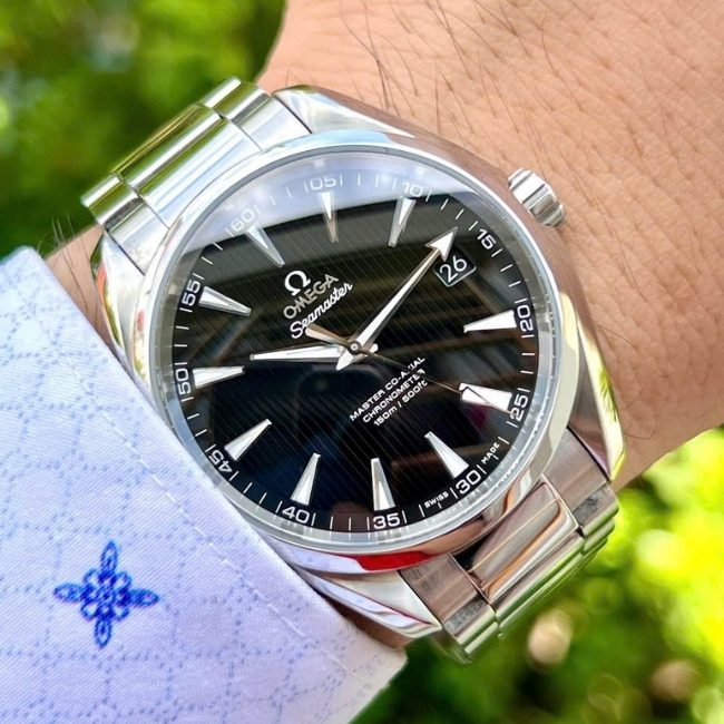 Omega Aqua Terra Master Co-Axial Black Dial vân kẻ sọc 41.5mm 1